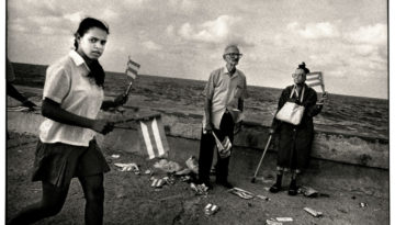 The Malecon, Havana, 2000. © Ernesto Bazan.